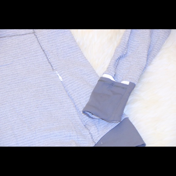 SOFT & FITTED: Lulu Grey Quarter-Zip (ZIP POCKET) - Picture 3 of 3